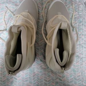 men basketball shoes